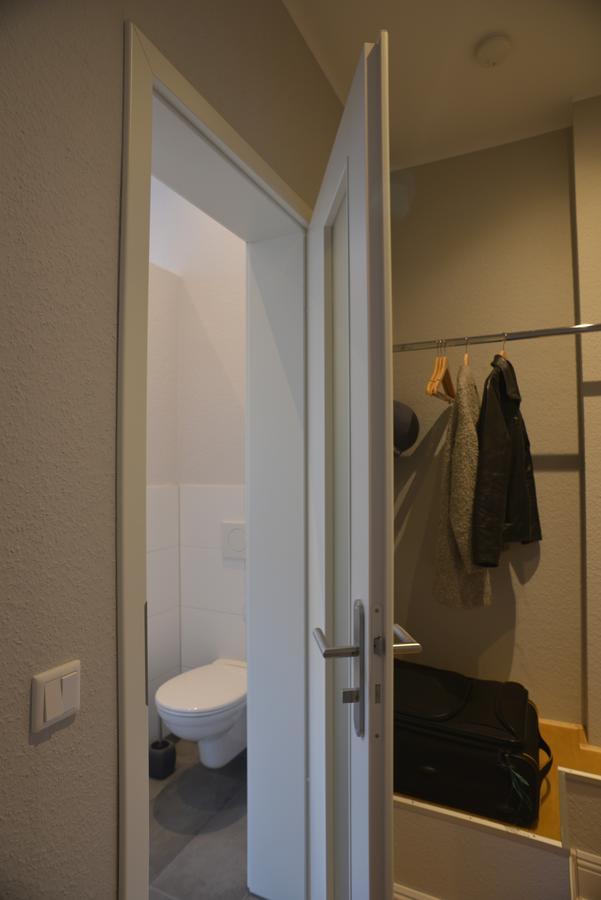 City-Apartment Reger Privatparkplatz Krefeld Bagian luar foto